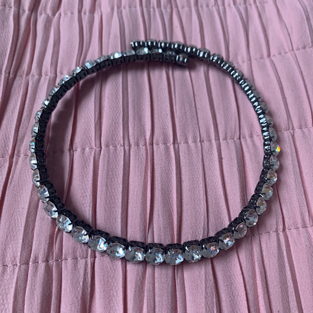Choker necklace